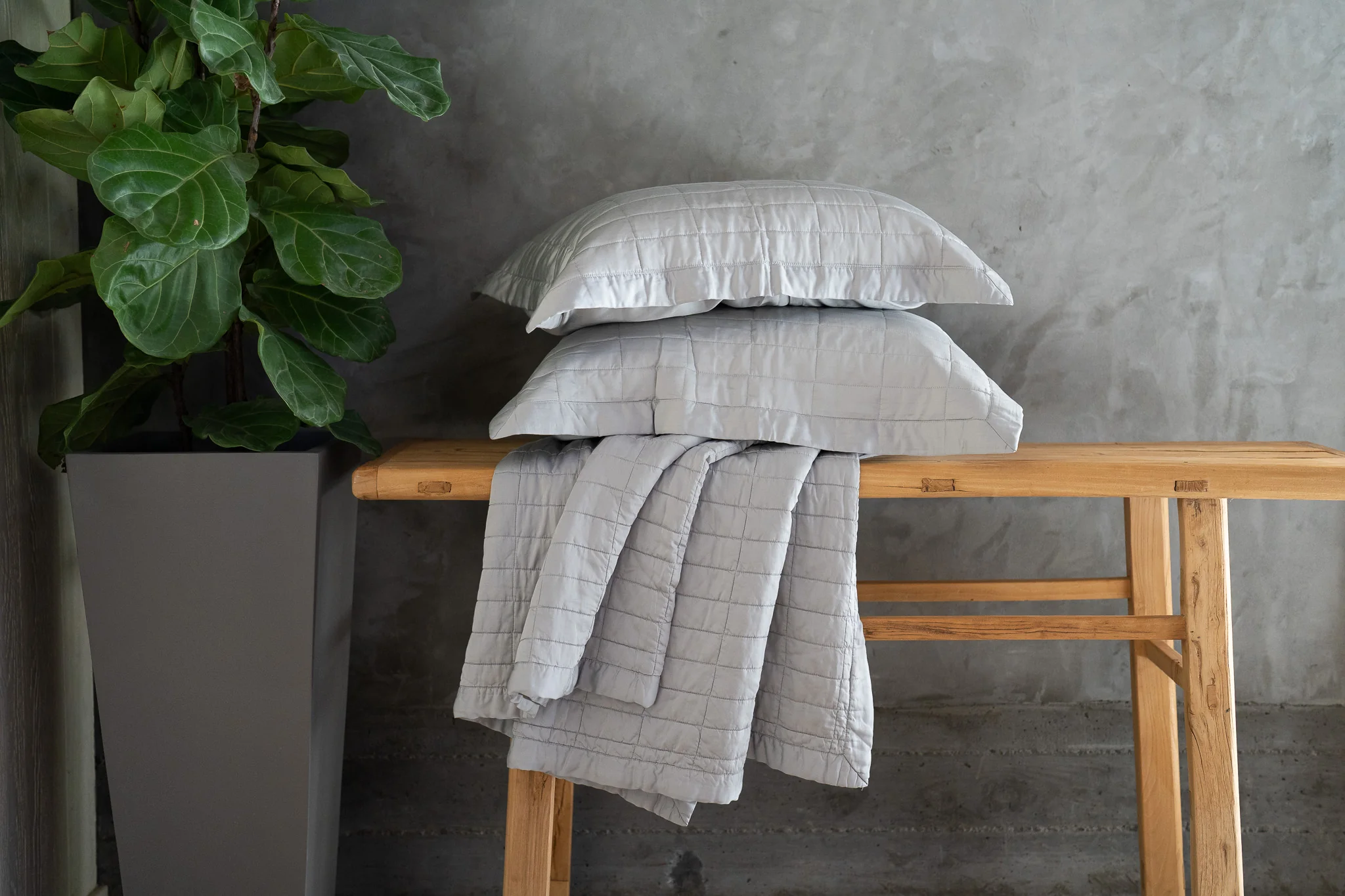 Bamboo Lightweight Luxury Quilt Set - Image 10