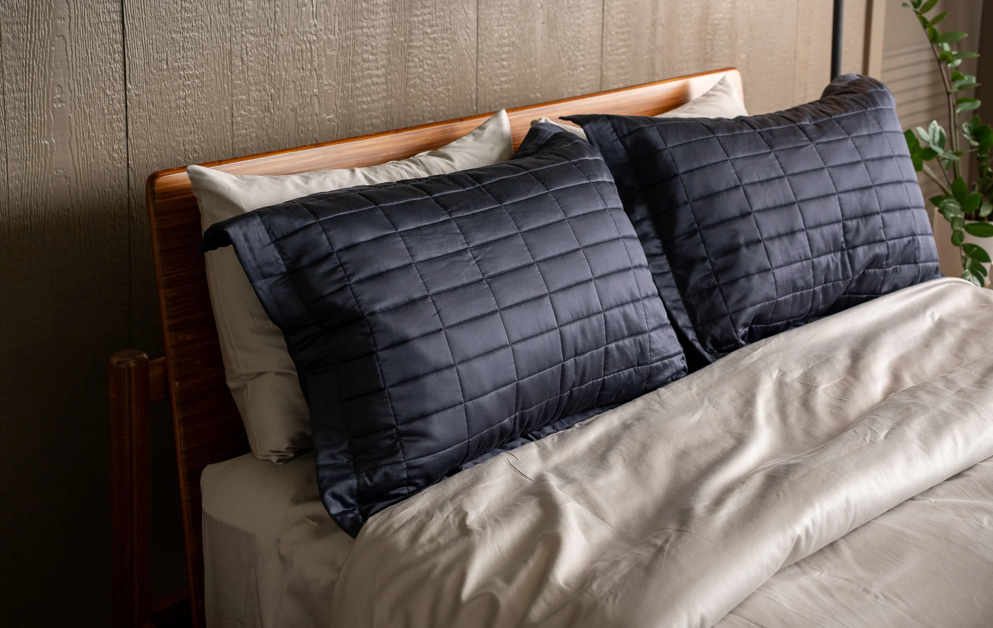 Bamboo Lightweight Luxury Quilt Set - Image 12