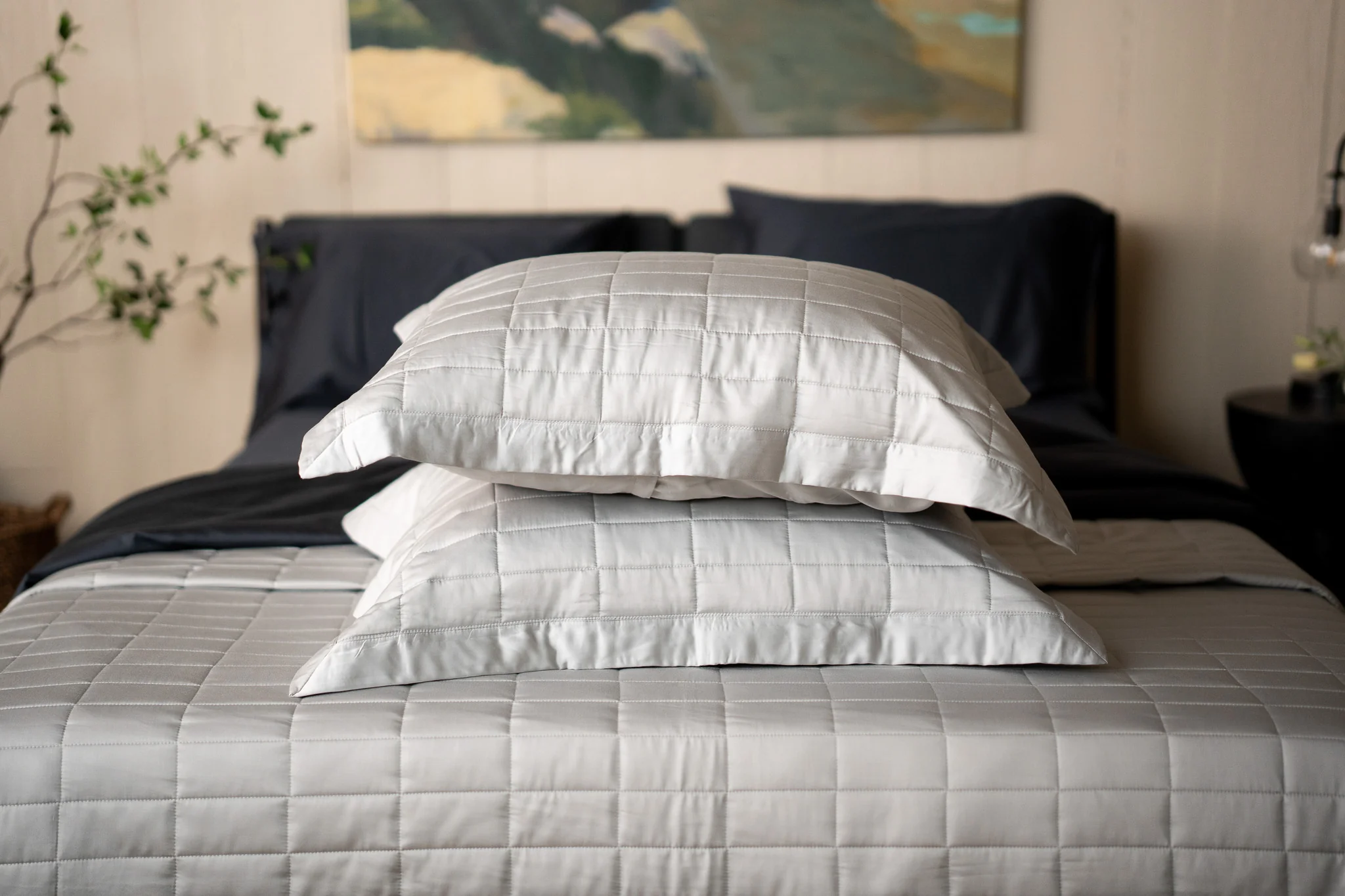 Bamboo Lightweight Luxury Quilt Set - Image 7