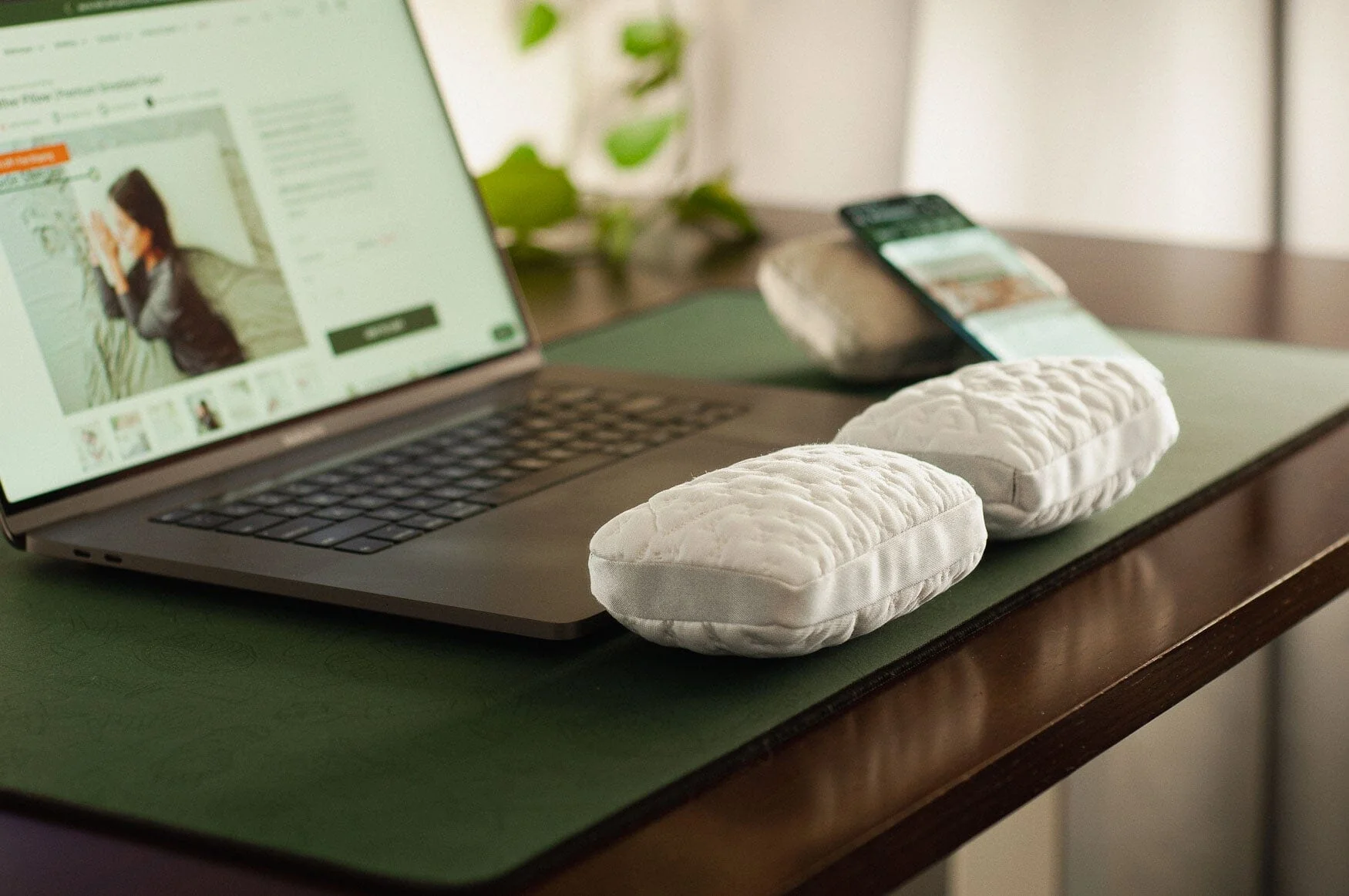 Easy Breather Mini Pillow - Image 4