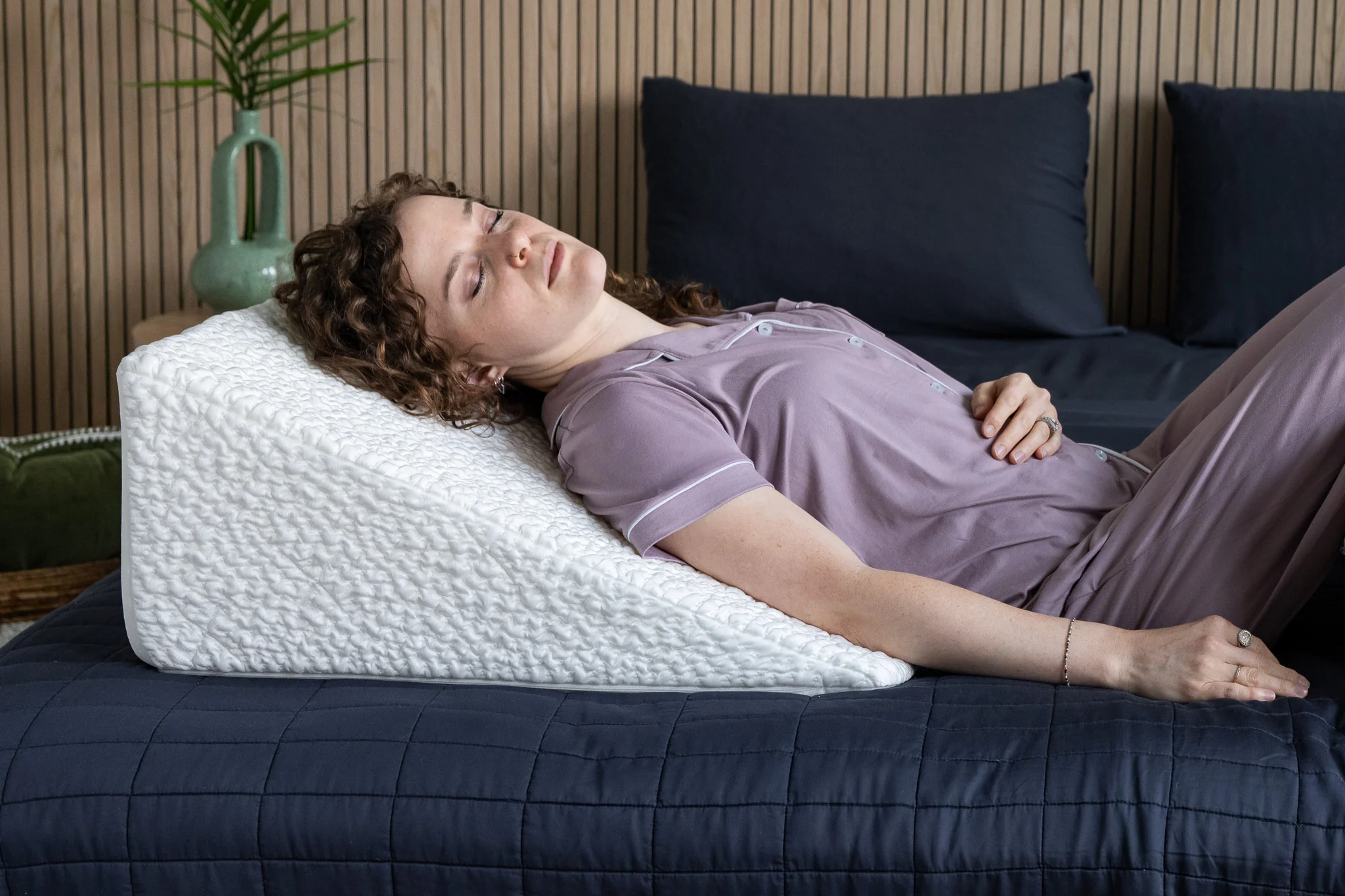 Easy Breather Wedge Pillow