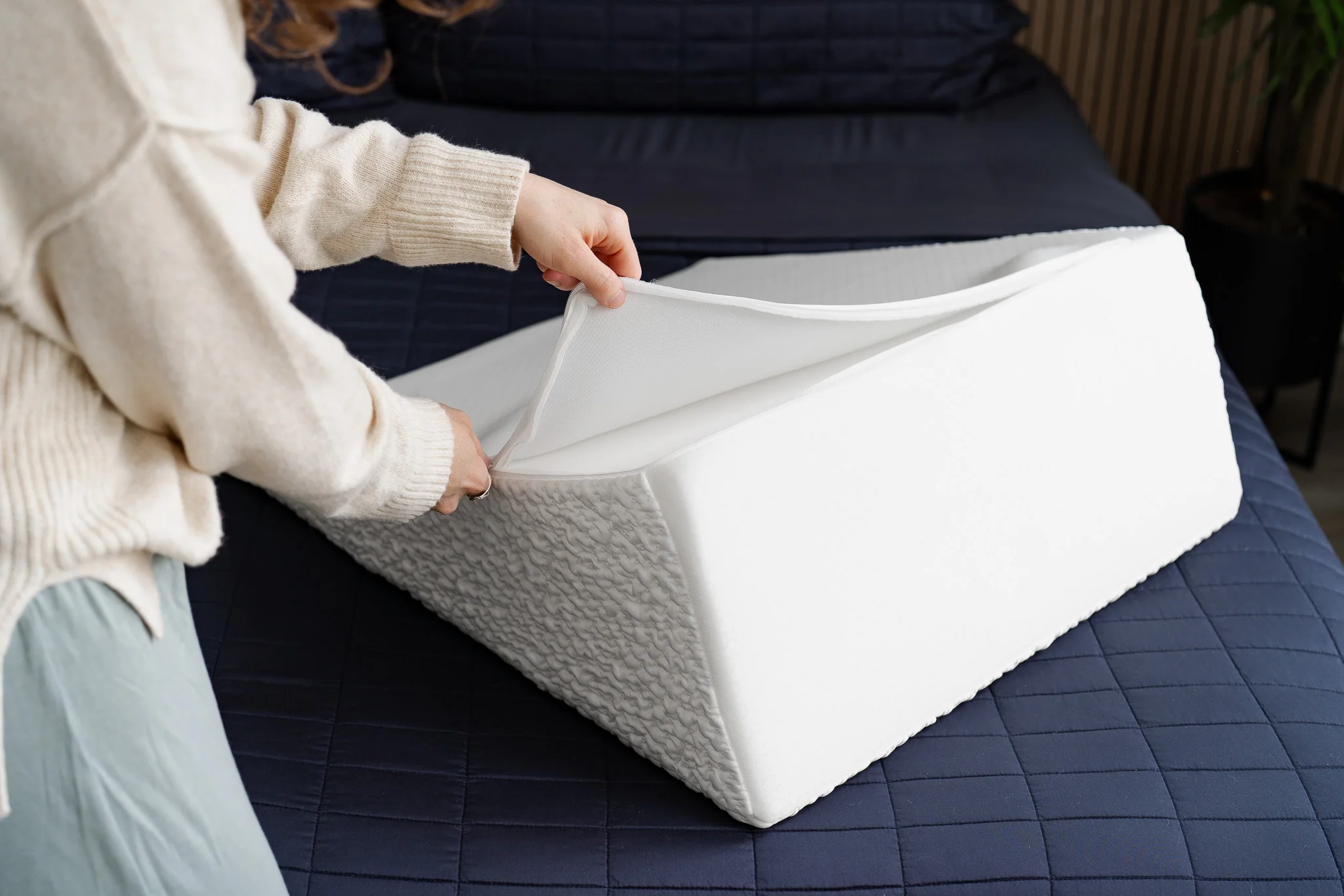 Easy Breather Wedge Pillow - Image 6