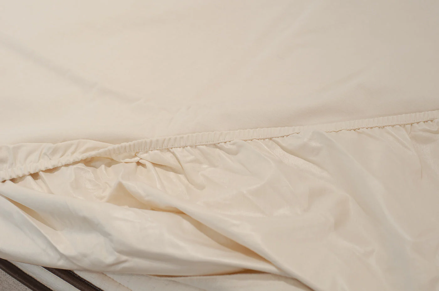 10" Kids Organic Cotton Waterproof Mattress Protector - Image 4