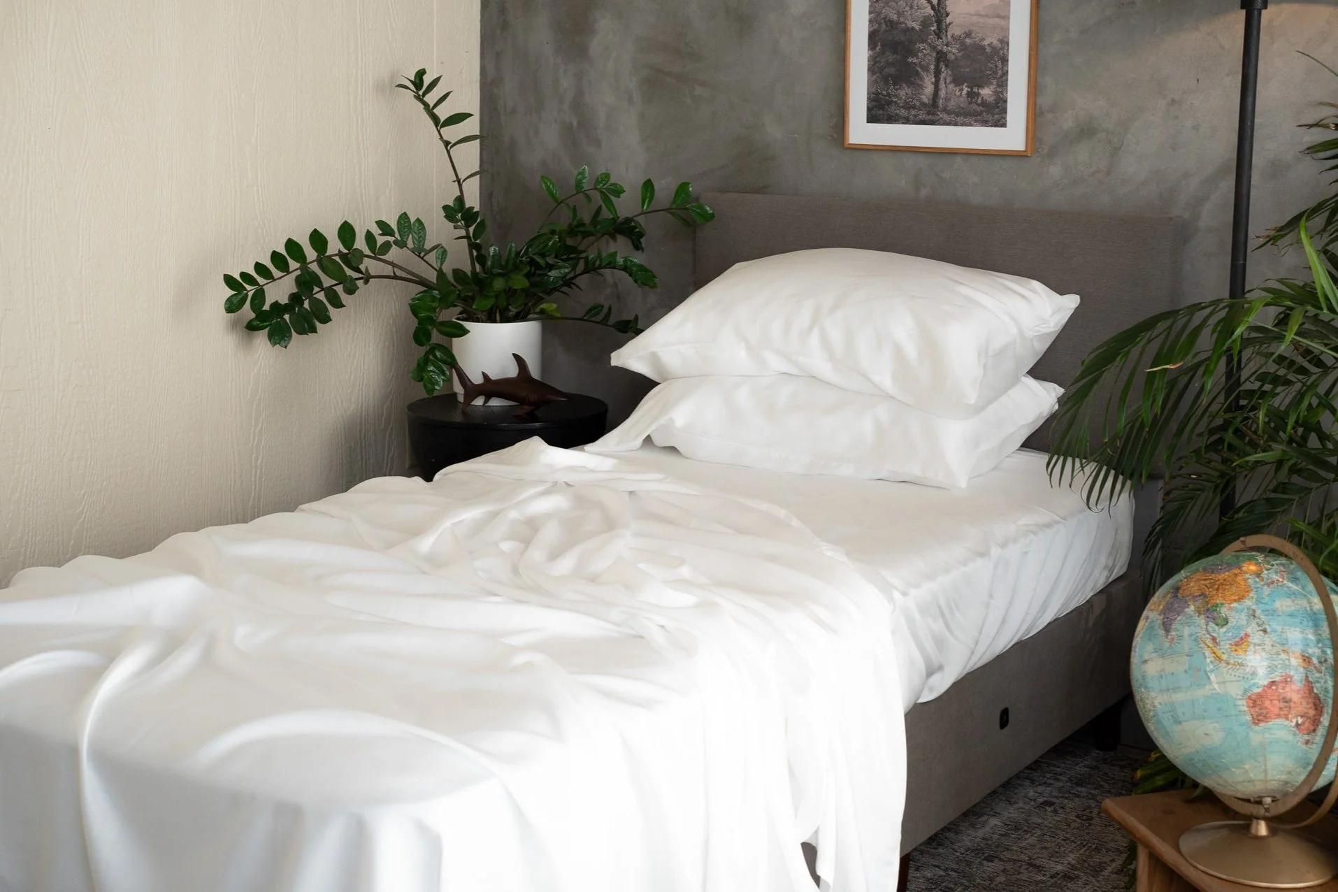 Kids TENCEL™ Sheet Set + Pillowcases - Image 4