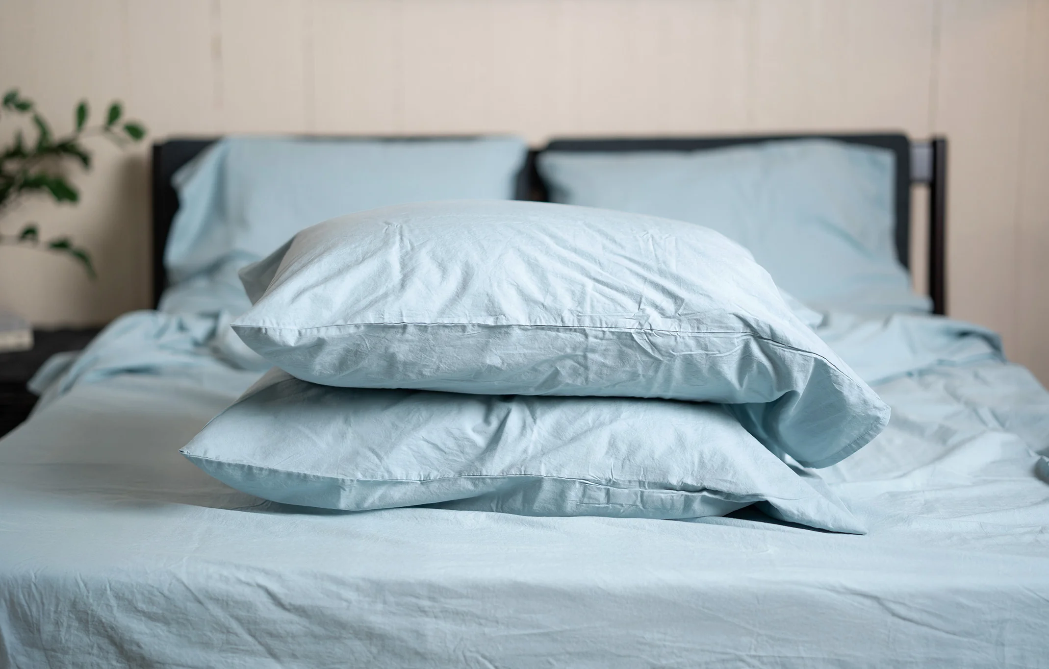 Crinkle Percale Organic Cotton Pillowcase Set - Image 3