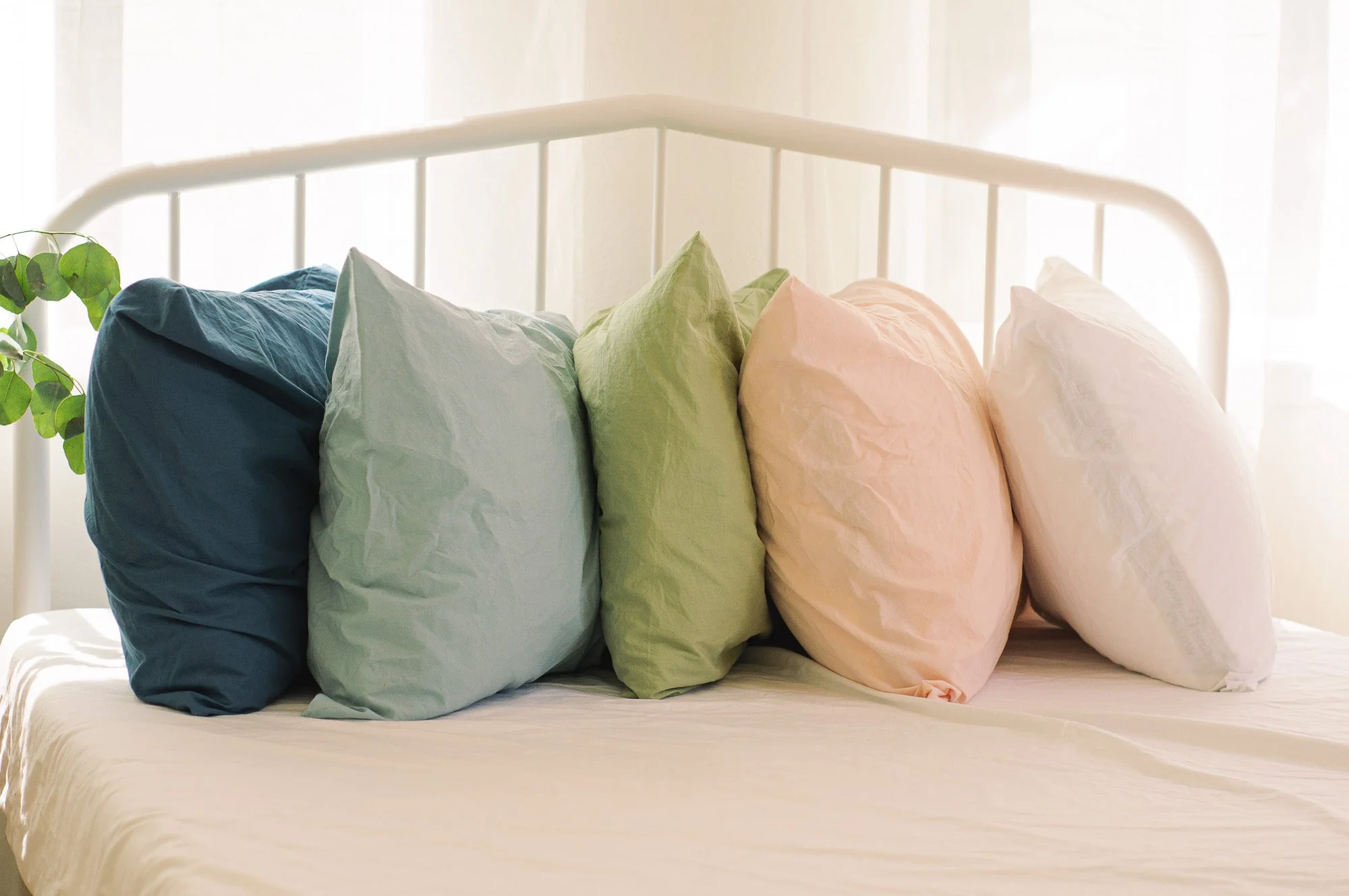 Crinkle Percale Organic Cotton Pillowcase Set - Image 7