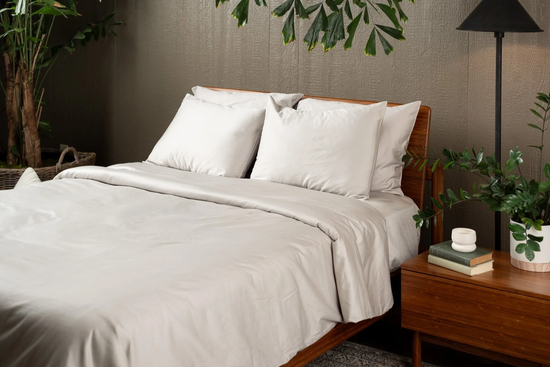 Sateen Organic Cotton Duvet Cover Set + Shams - Image 7