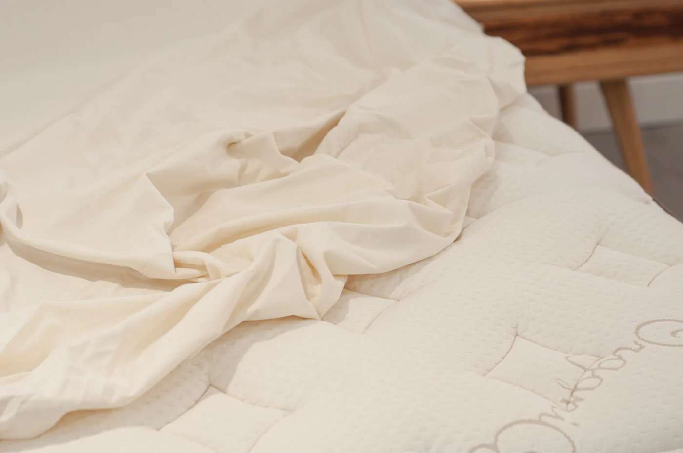15" Organic Cotton Waterproof Mattress Protector - Image 3