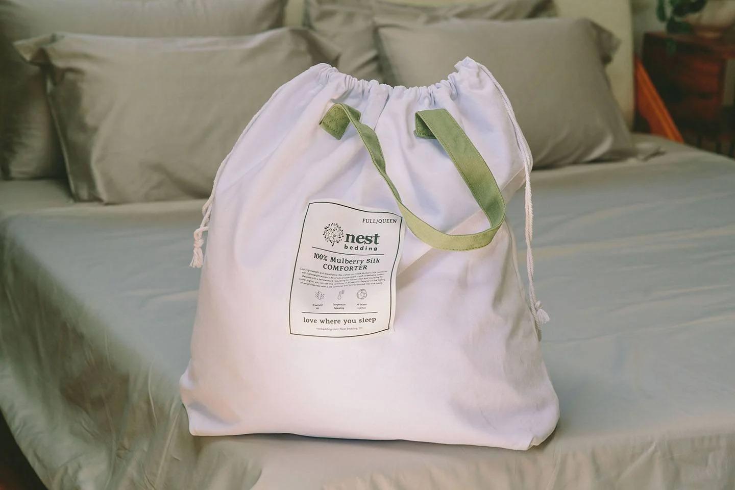 Silk Cloud Comforter - Image 5