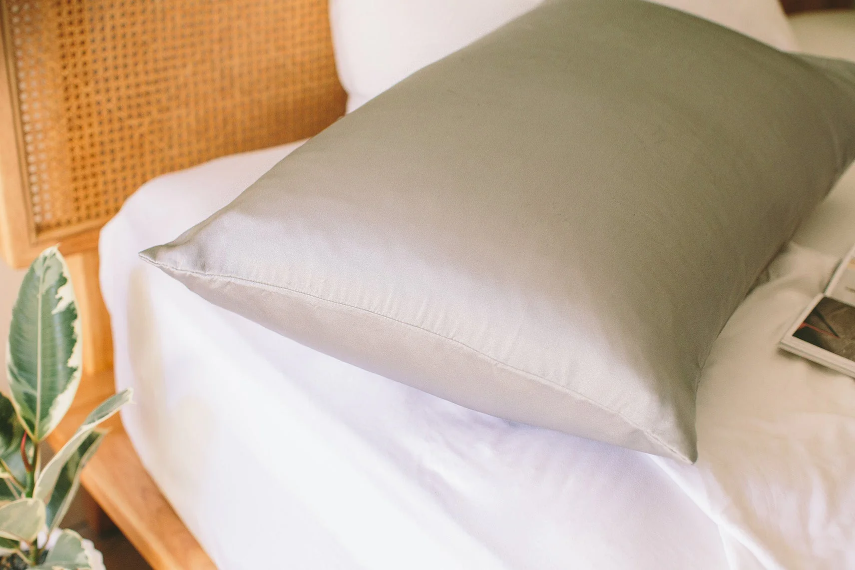 100% Silk Luxury Pillowcase - Image 3