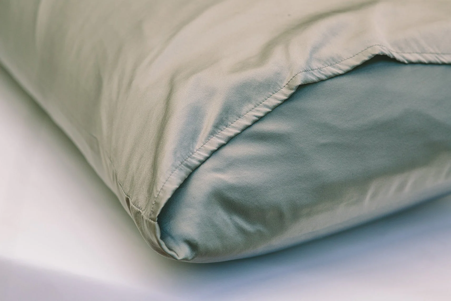 100% Silk Luxury Pillowcase - Image 4