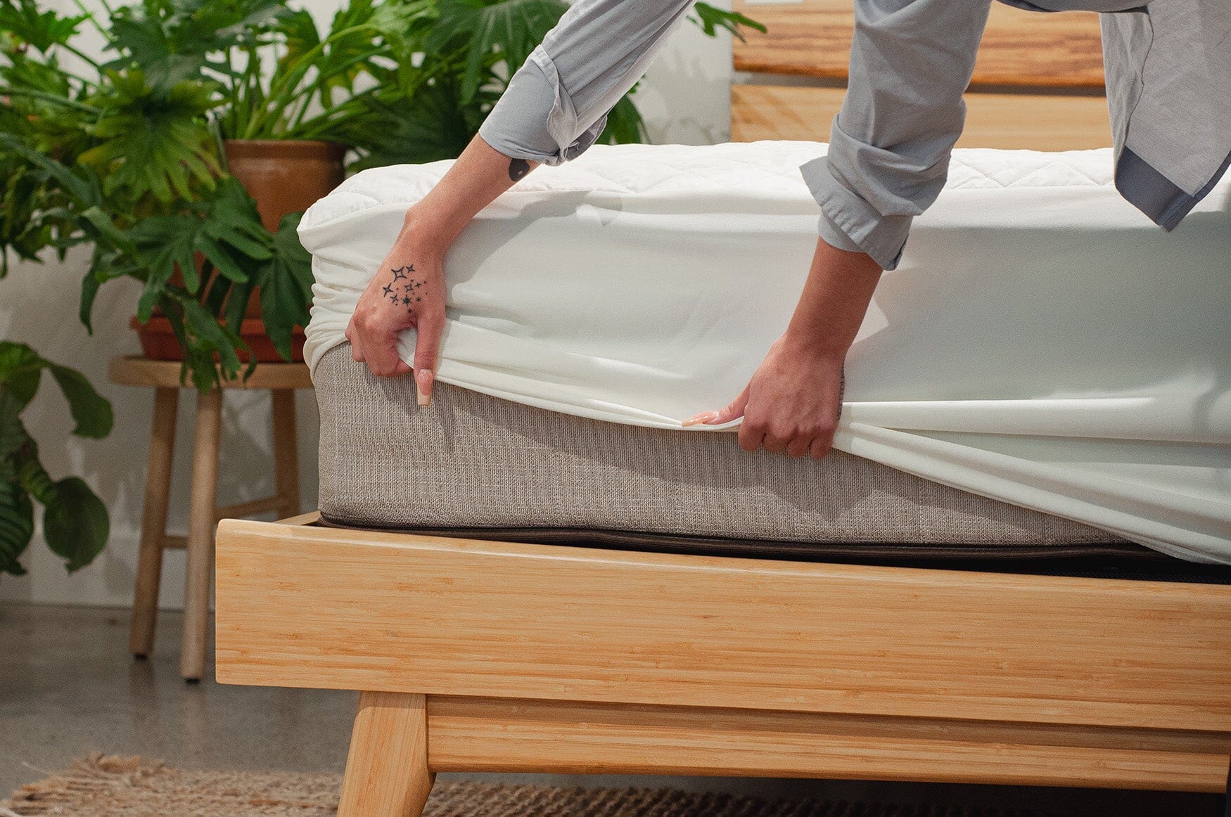 18" Wool and Cotton Mattress Protector - Image 4